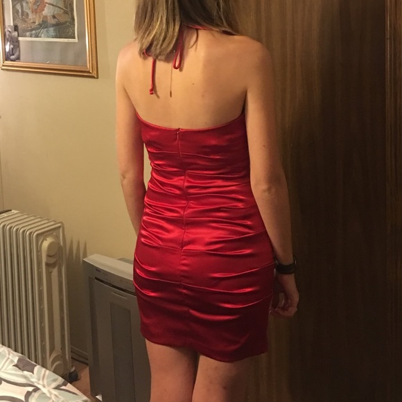 Red Dress - Picture 6 of 8
